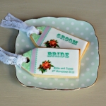 luggage tag biscuits