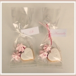vintage-pink-roses-favours