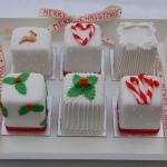 mini-white-christmas-cakes