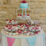pink-and-turq-wedding-cupcake-tower