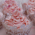 pink-swirl-wedding-cupcakes