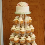 roses-wedding-cupcake-tower