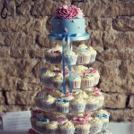 vintage-blue-and-pink-wedding-cupcakes